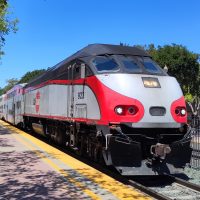 Caltrain locomotive 923 at Menlo Park, pulling a southbound service from San Francisco to San Jose