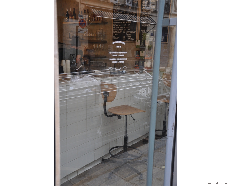 The takeaway bar, as seen through the front window.