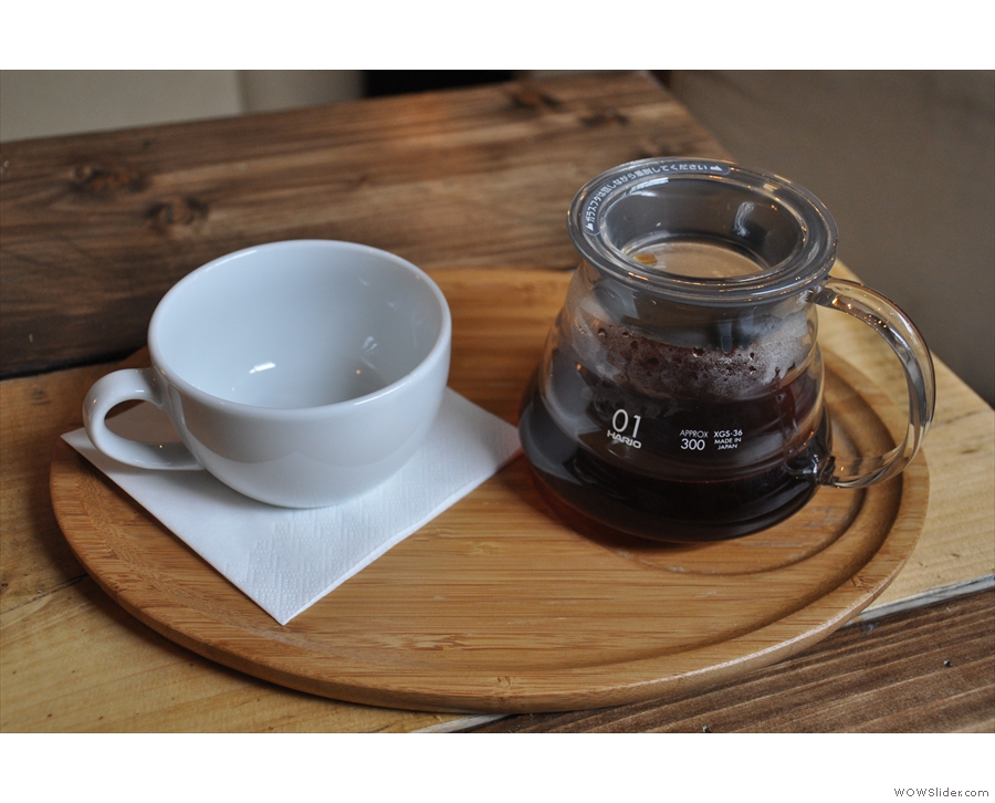 I went for a coffee from Panama, roasted by Round Hill, prepared through the V60.