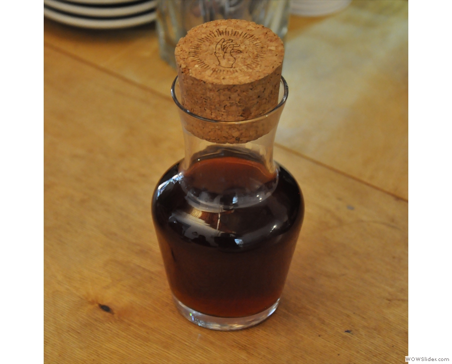 I particularly liked the cork in the carafe, which helps keep the coffee warm.