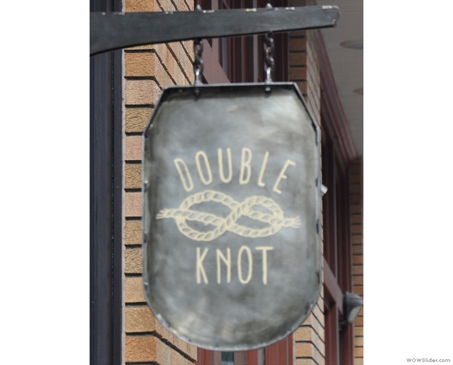 Double Knot is a coffee shop which has a sushi restaurant in the basement. As you do.