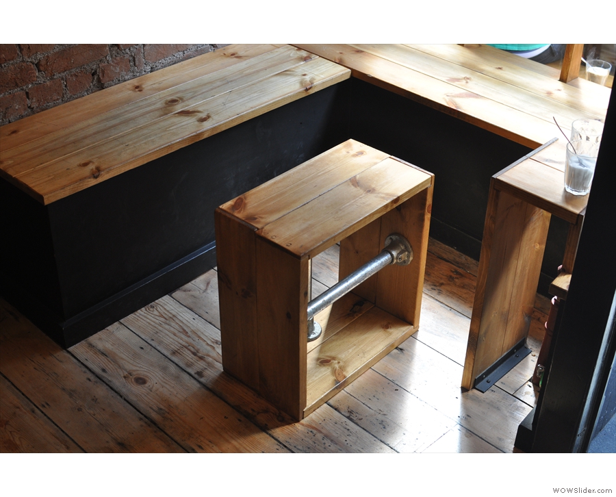 ... which has now been completed with the addition of these clever wooden tables.
