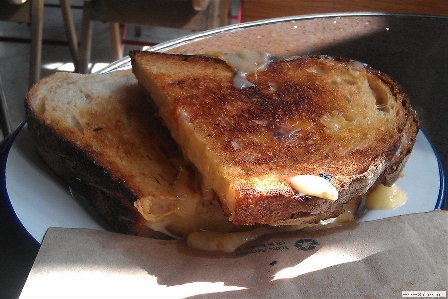 However, I leave you with this, the world's best cheese toastie! I'm not sure I'm qualified to make a judgement on that claim, but it was very good. Just looking at it now is making me hungry!