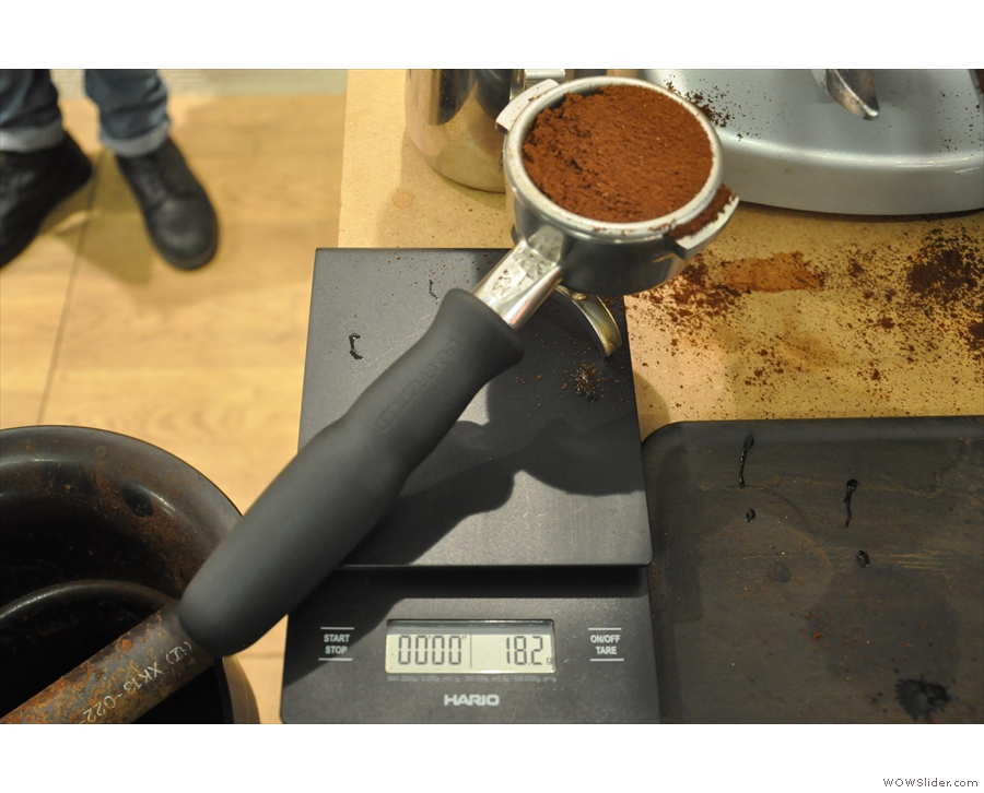 We're looking for 18.2g of ground coffee. Pretty much spot on!