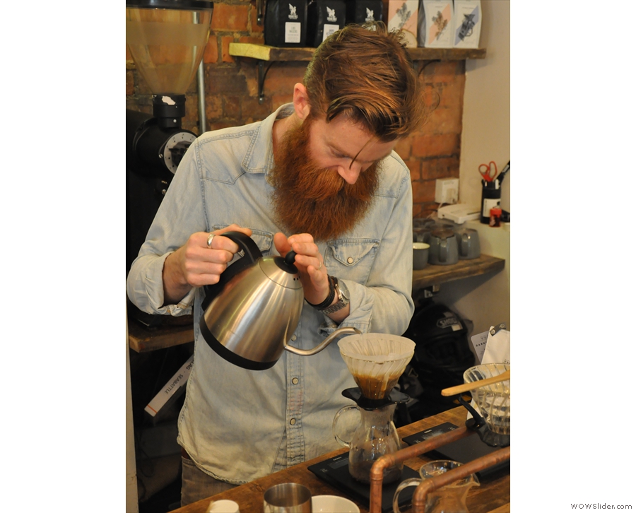 As ever with the V60, concentration when pouring is essential...
