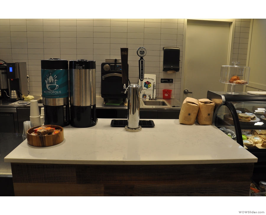 The layout is fairly simple. There's cold brew and filter on tap...