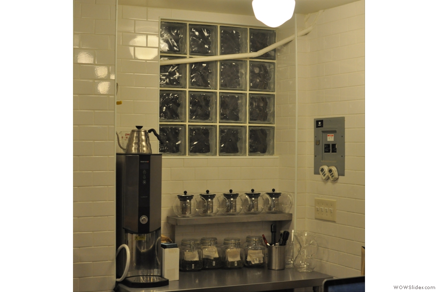 There's even a separate brew bar for the tea. Actually, that's a good idea: keep it away from the coffee!