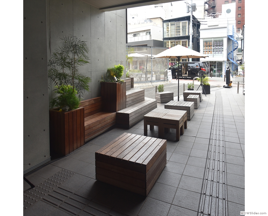 The right-hand outdoor seating, as seen from by the door, looking towards the street.