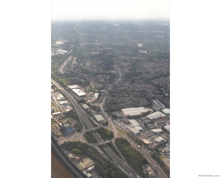 We're on the final approach, crossing over the M60...