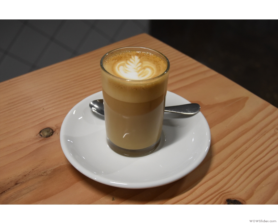 I began with a gorgeous cortado, made with the NCK house-blend. Served in a glass...