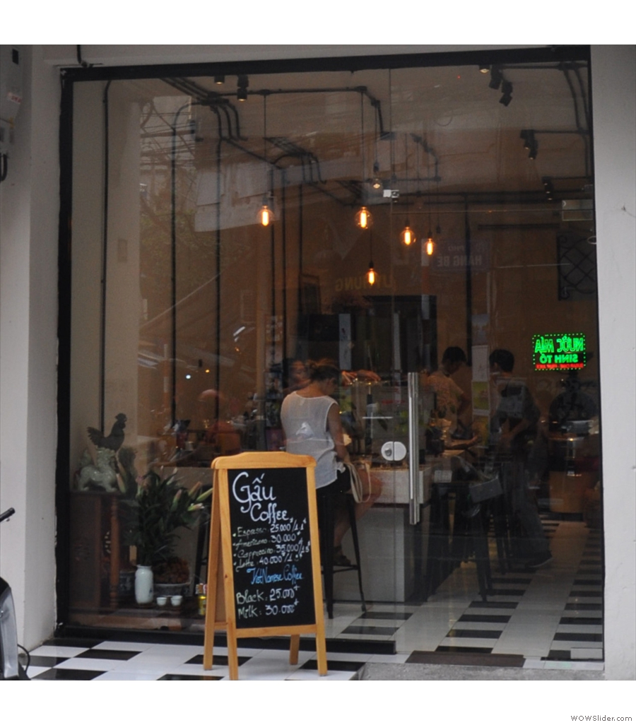 Gau Coffee Roasters in Hanoi, serving a house-blend from Panama, Ethiopia & Vietnam. 