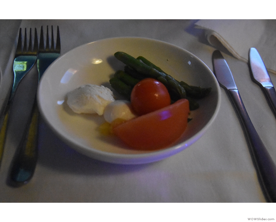 My starter: asparagus, tomatoes, goats’ cheese and a boiled quail’s egg.