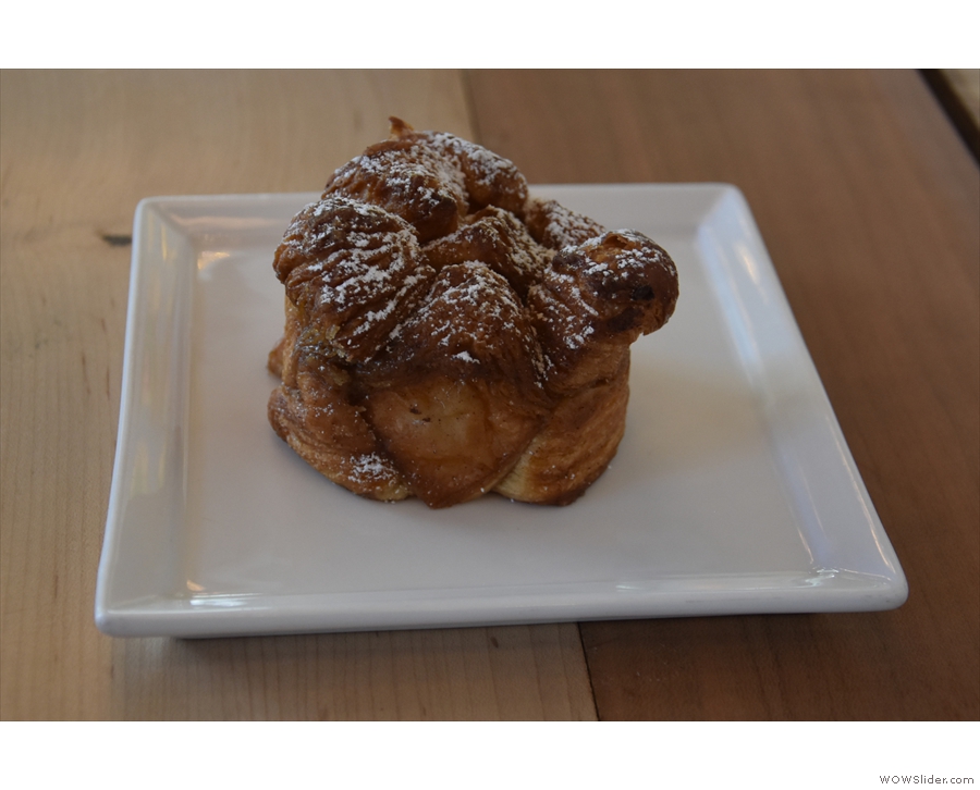 ... while I'll leave you with my monkey bread, which was every bit as good!