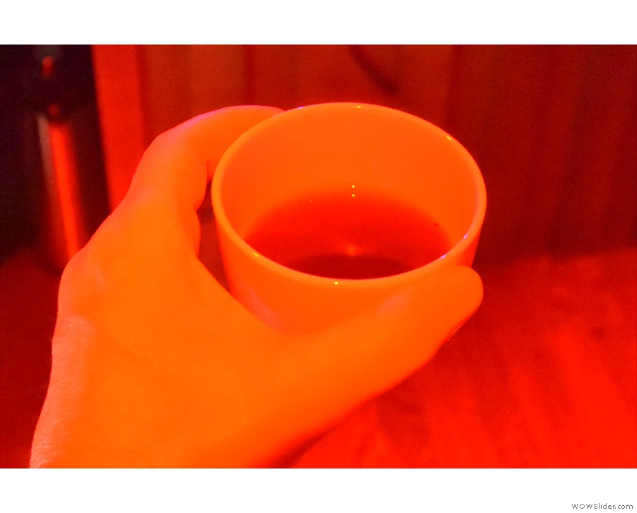 Thsi time, however, we tried the same coffee under different coloured lights. First red...