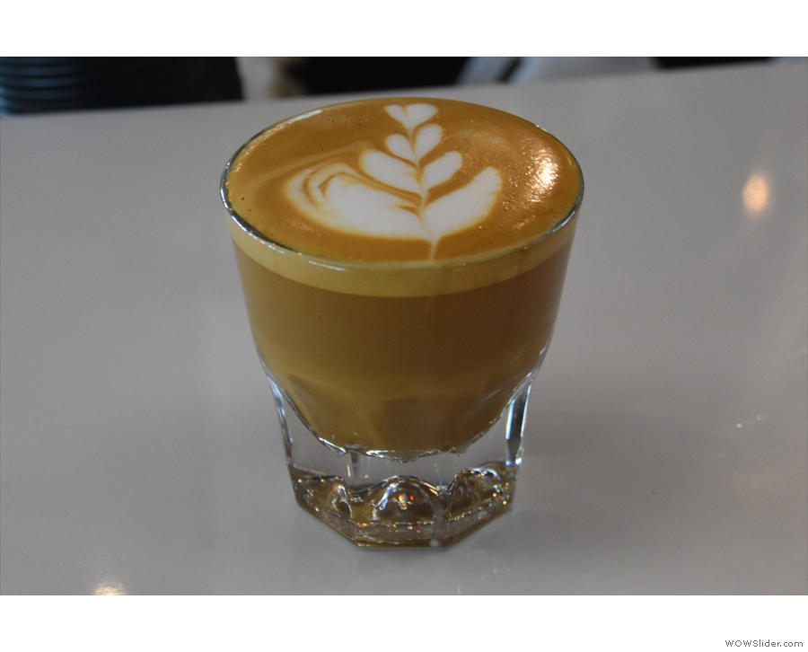 And here's the finished article, a decaf cortado, served in a glass...