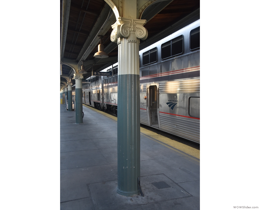 I took the opportunity to admire the capitals on the columns supporting the station roof.