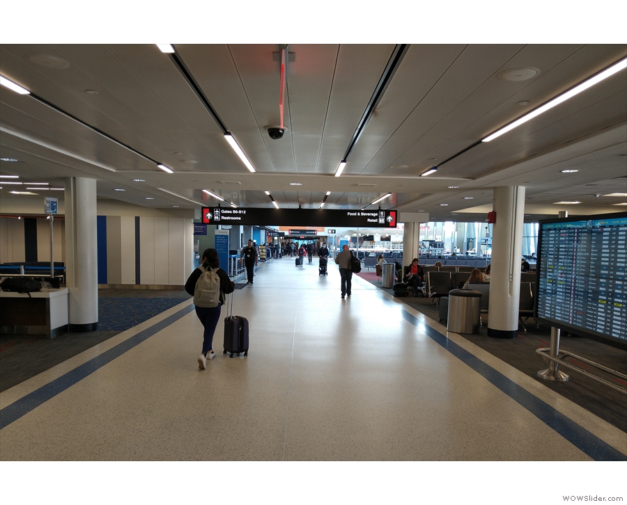 ... and then a short walk through the quiet (but not as quiet as O'Hare) airport...