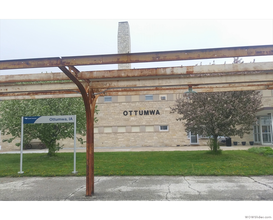 And here we are: Ottumwa, another 'smoke stop'. We're still more than two hours...