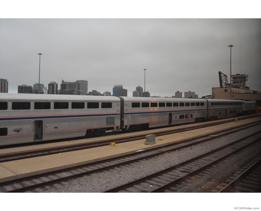 ... past more Amtrak rolling stock (Metra is on the other side)...