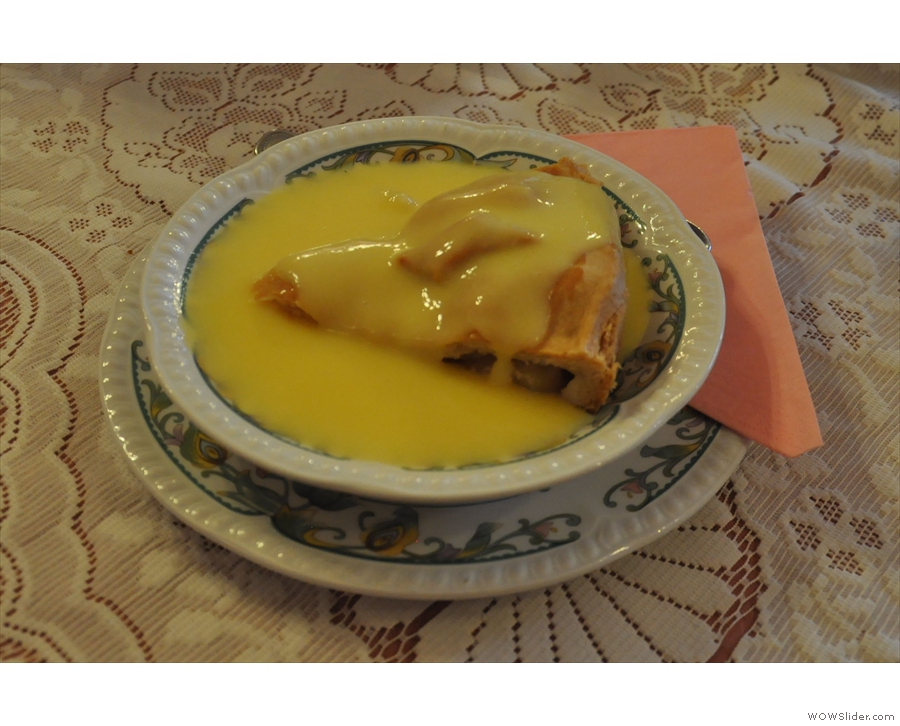 And then there's apple pie to follow, with custard, of course!