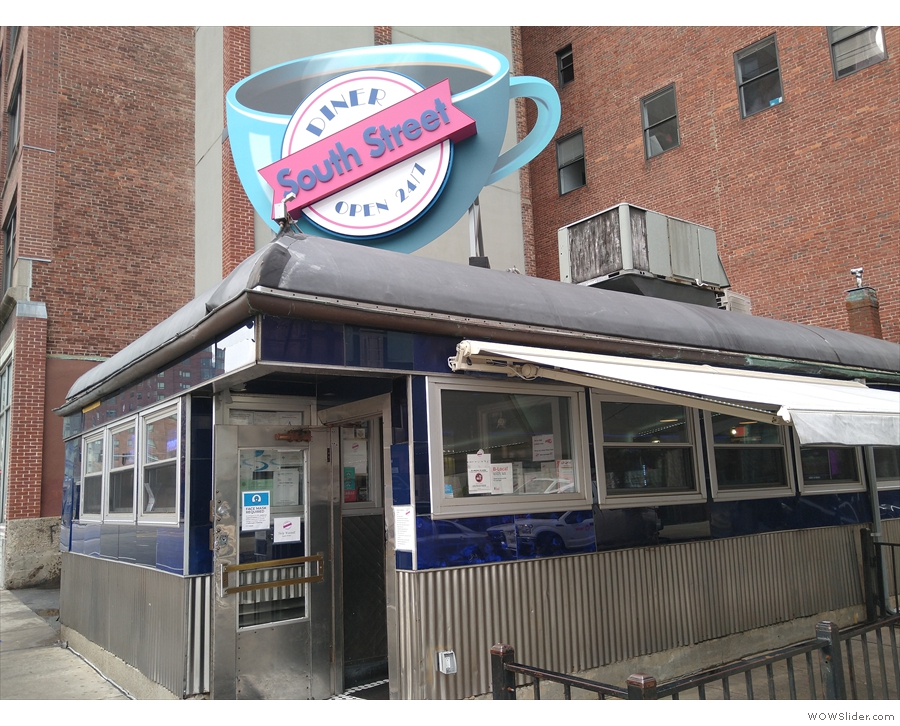 After that, I popped around the corner to the South Street Diner...