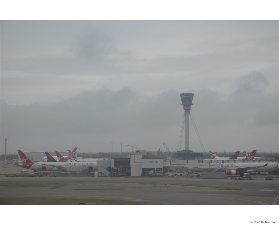... followed by a whole host of different airlines at the far end of Terminal 3.