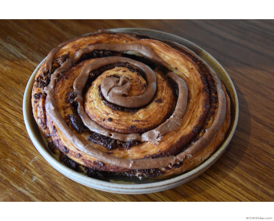 I was also tempted by this awesome looking (and tasting) cinnamon bun.