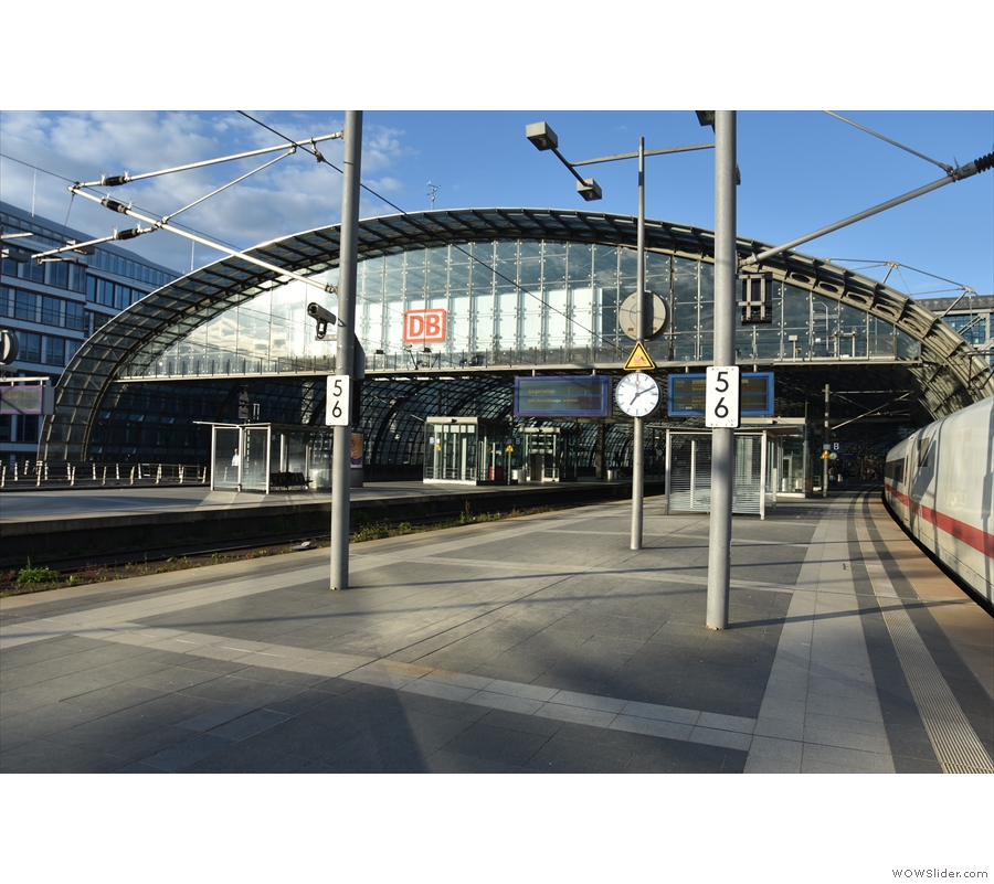 Here I am, at the far end of the platform at Berlin Hauptbahnhof, standing next to...
