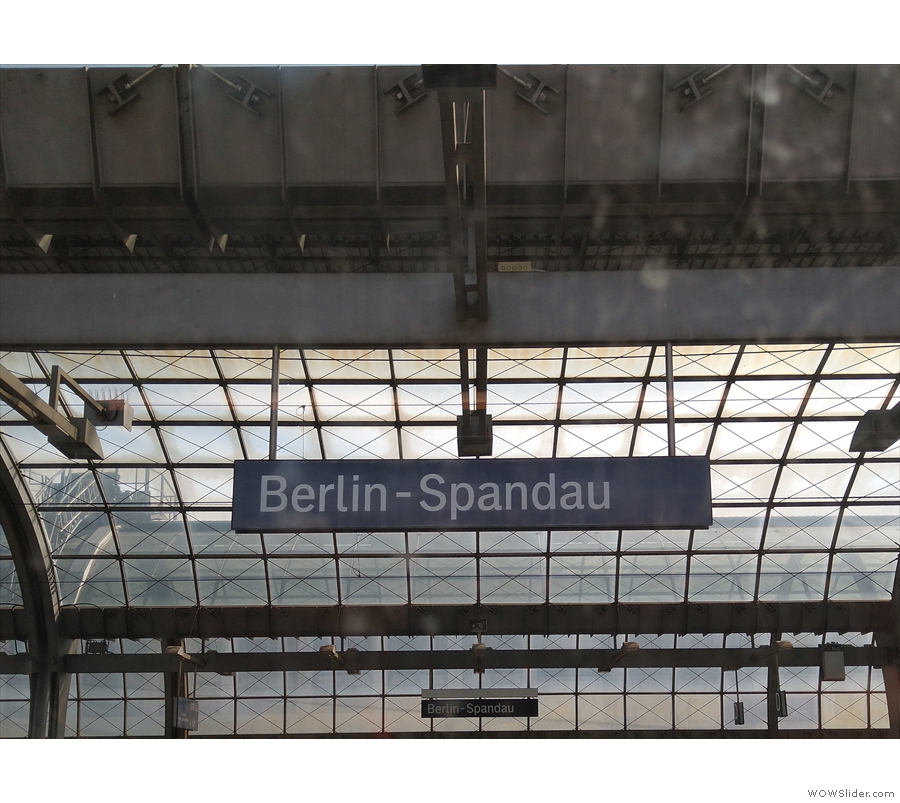... on leaving Spandau, I could resume seat hunting. Read on to see if I found one!