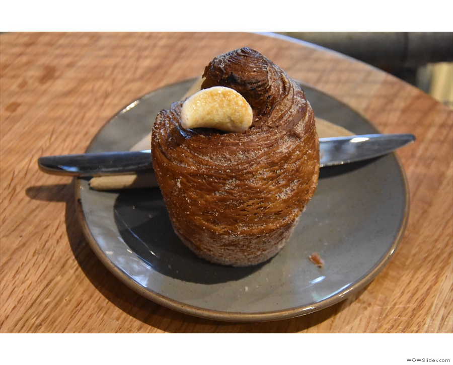I also ordered a cruffin, which is a muffin made with croissant dough.