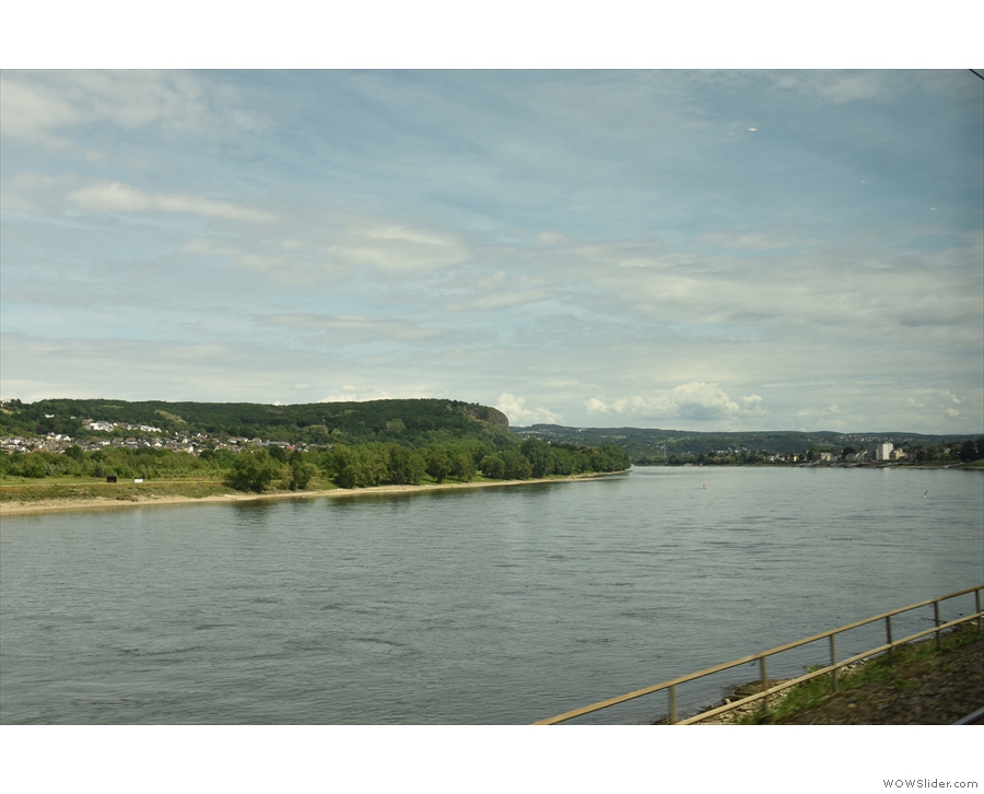 The line follows the river bank very closely along this stretch of the Rhine...