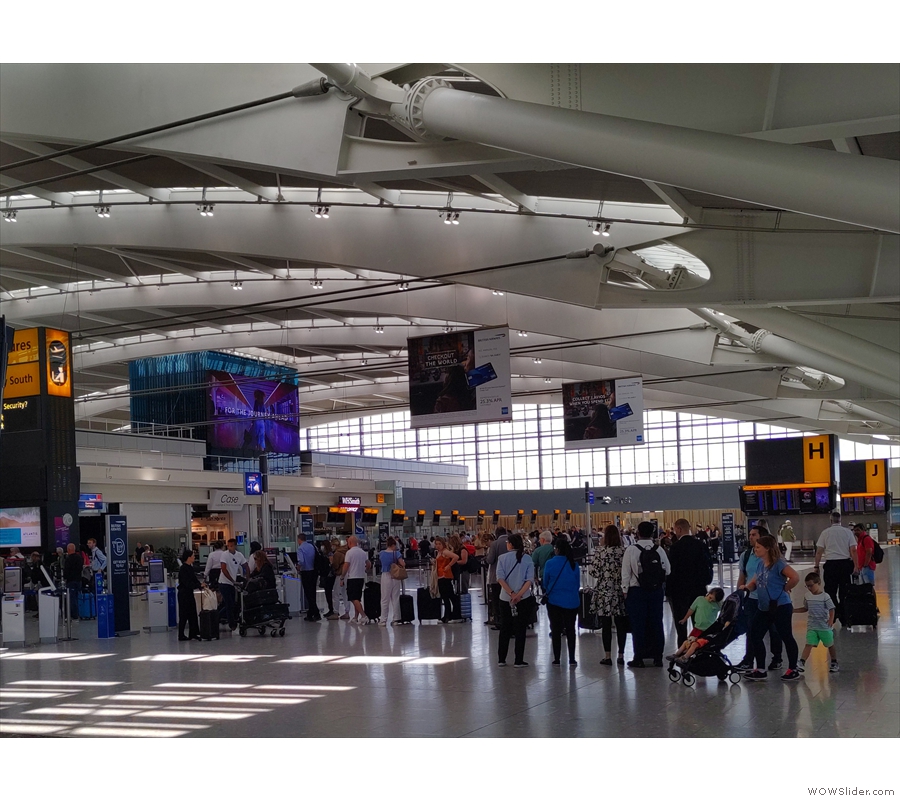 These are the queues for economy (Euro/World Traveller, World Traveller Plus)...