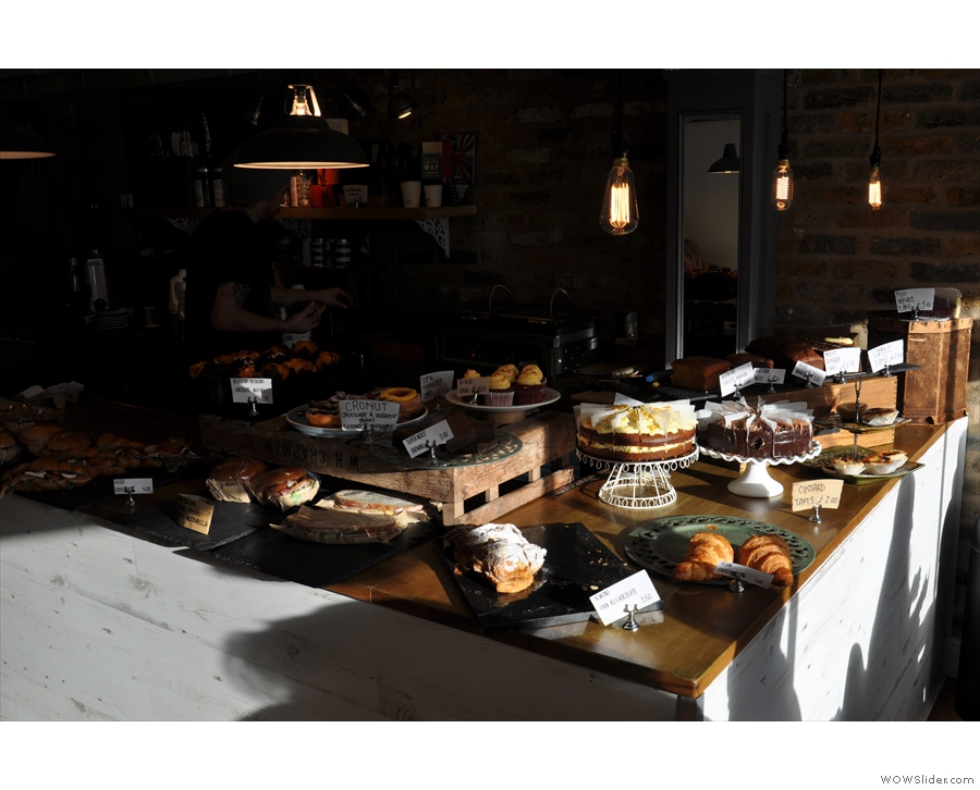 May: light and dark, the cakes at White Mulberries, London