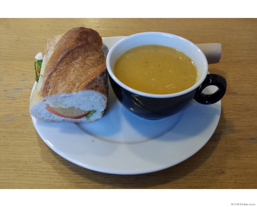 I returned in November, when I went all savoury with soup & a sandwich for lunch.