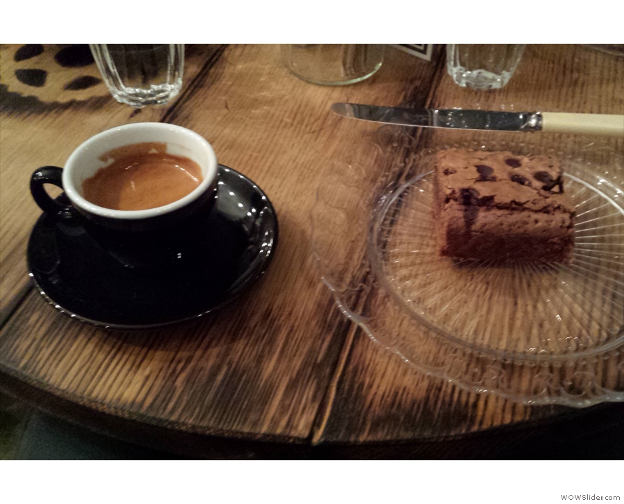 This time I had the Velo blend as an espresso, with a brownie.
