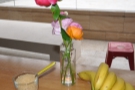 Very Beany: fresh flowers and bananas on the tables.