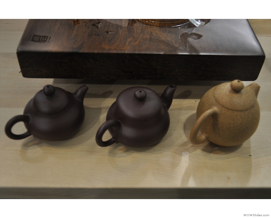 ... so the nice people at NVT made me sit down and try some. Nice teapots!