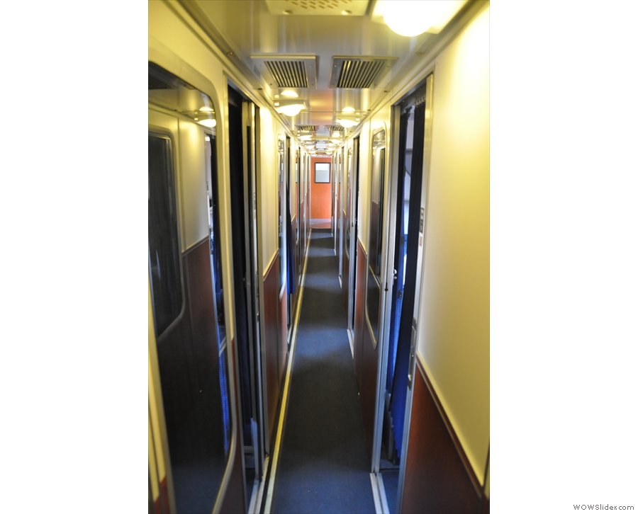 The very narrow corridor between the two rows of sleeping compartments...