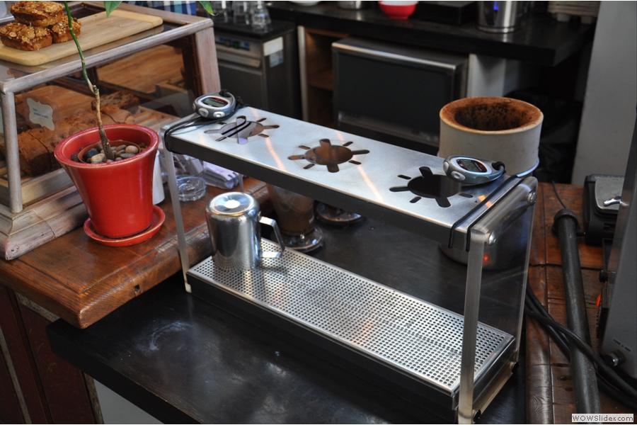 The brew bar, which, sadly, I never saw in action.