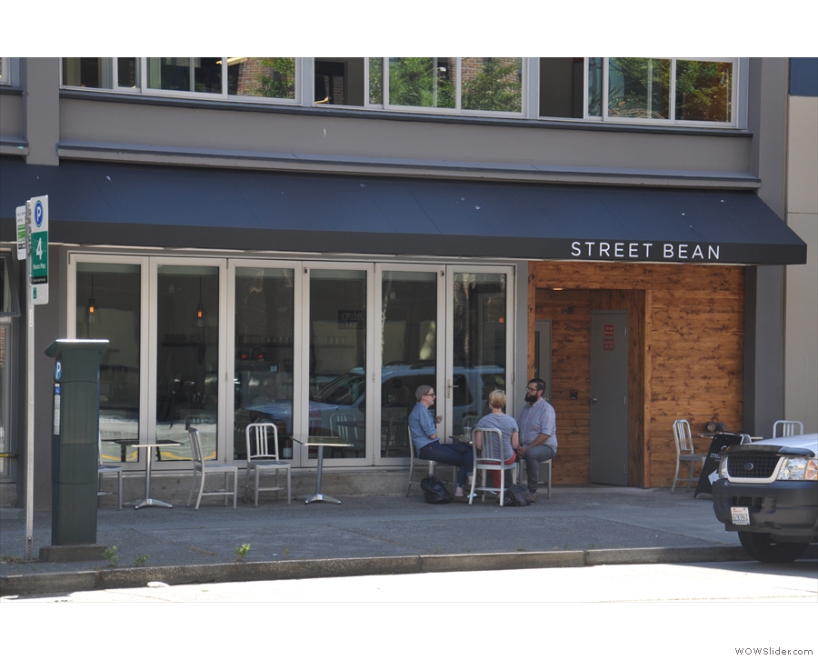 It looks a simple, uncomplicated, unpretentious coffee shop from the outside...