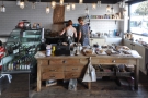 The main focus in Brew & Brownie is the lovely counter, an old kitchen table/range...