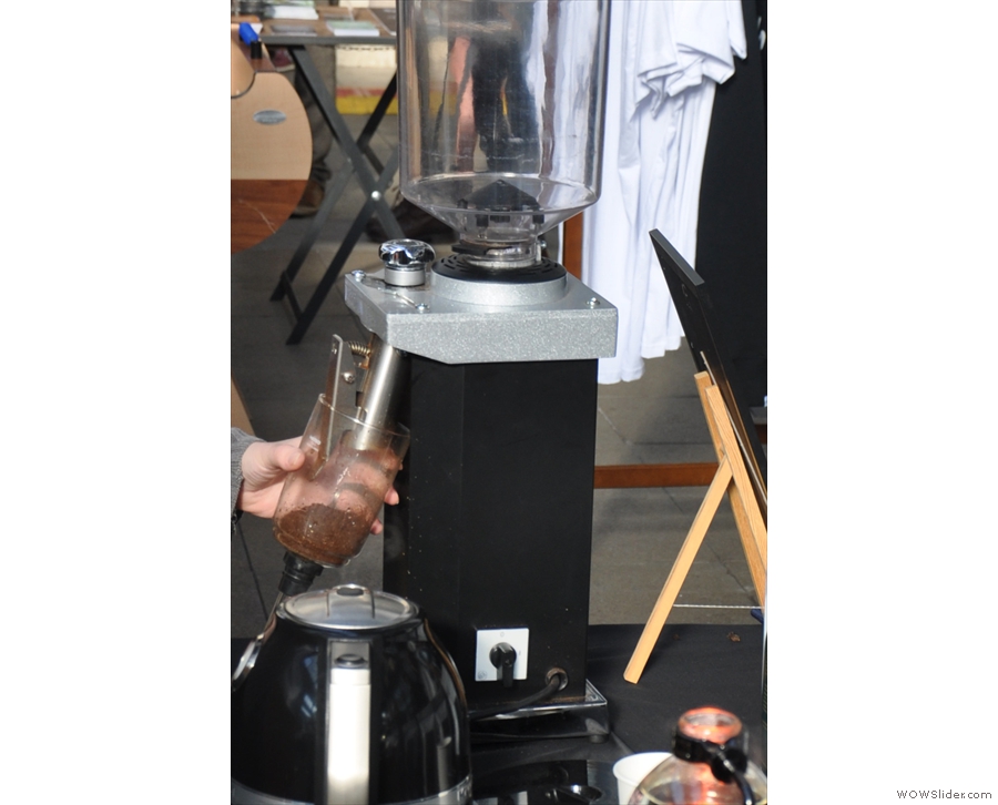 A quick lesson in using the syphon: step one, as always, grind your beans.