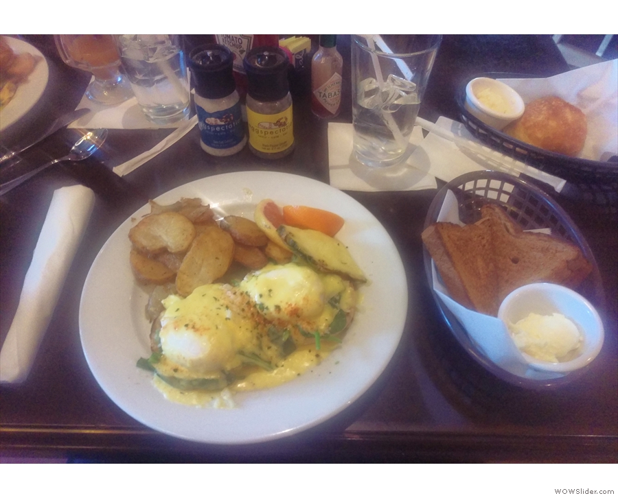 We went out for brunch at local restaurant, where I had Eggs Florentine...
