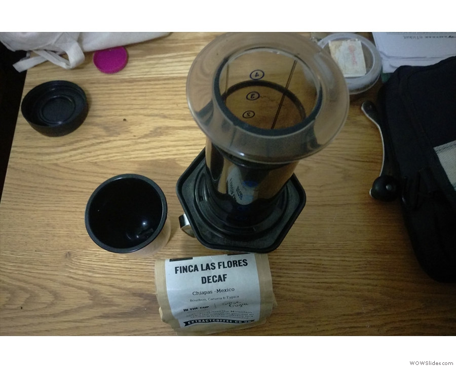 Back in the hostel and late night (decaf) coffee was provided by my Aeropress & Extract.